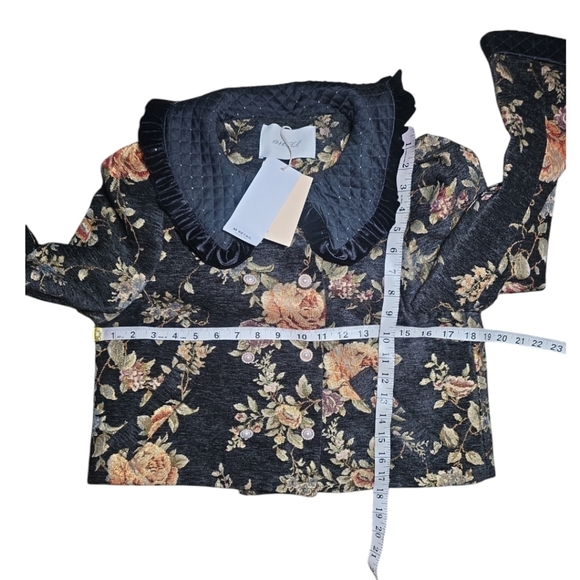 NWT Gorgeous Floral Tapestry Cropped Blazer With Peter Pan Collar Size M - Picture 7 of 8